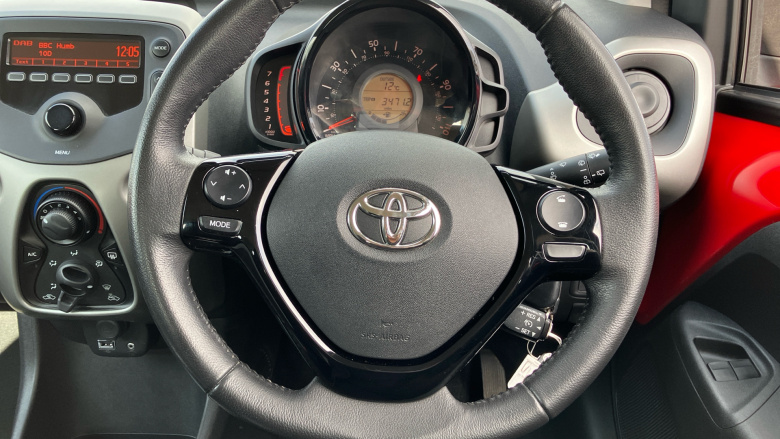 Toyota Aygo 1.0 VVT-i X-Play 5dr Petrol Hatchback